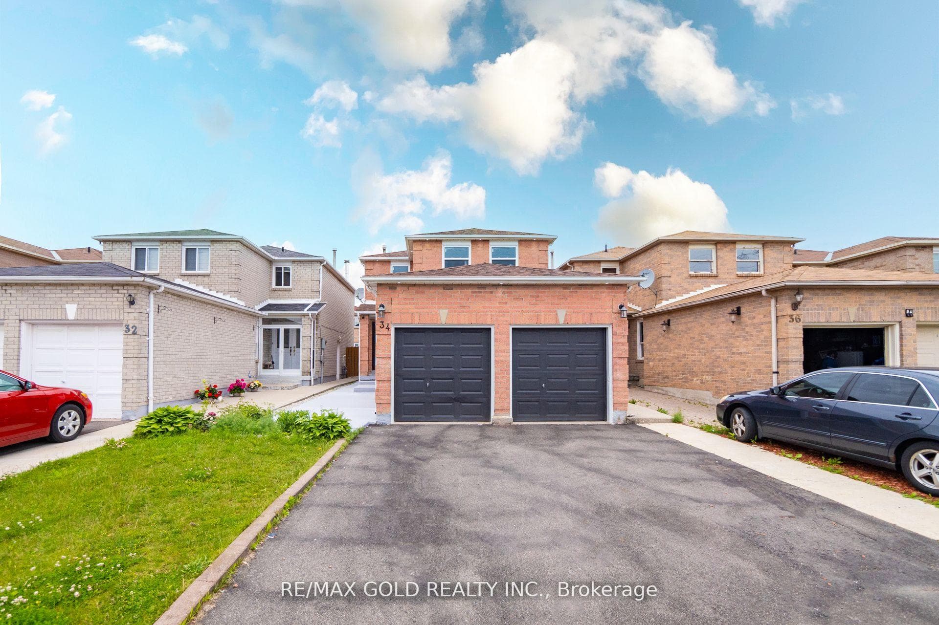 34 Meadowlark Drive, Brampton, ON L6Y 4A7 - Photo 1