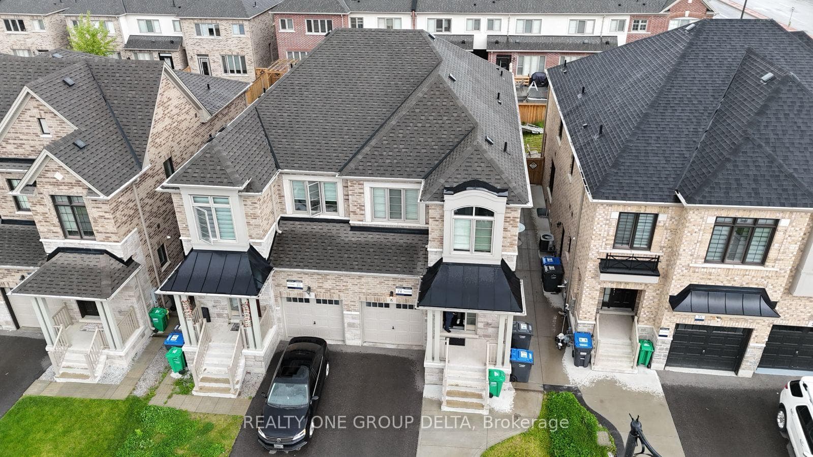 6 Quinton Ridge Unit ., Brampton, ON L6Y 0E3 - Photo 1