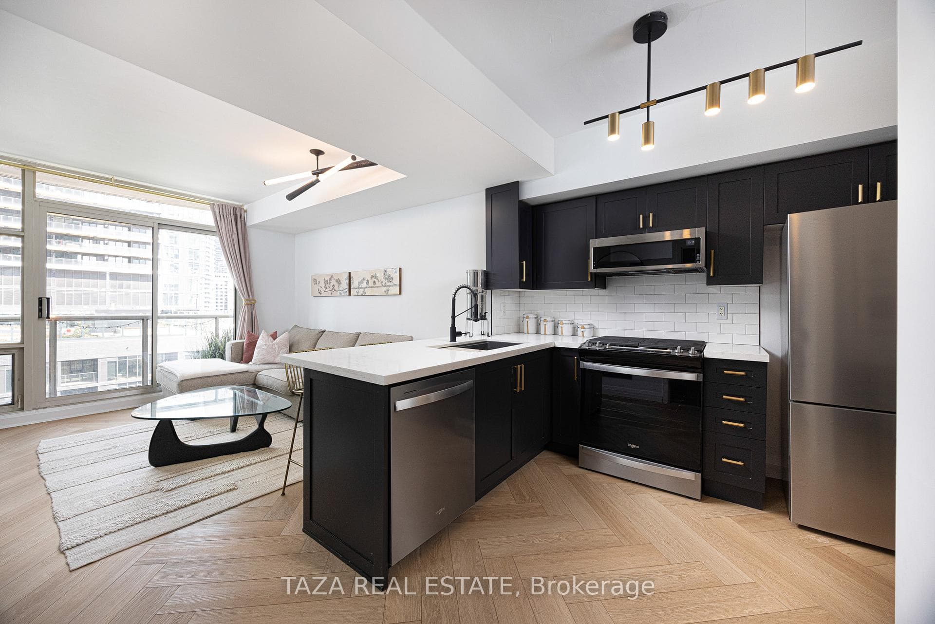 10 Navy Wharf Court Unit 1705, Toronto C01