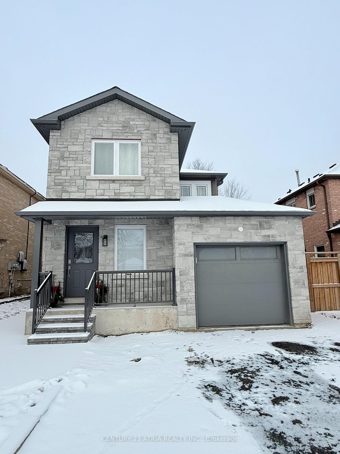 4 Nectarine Crescent, Brampton, ON L6S 5Y8 - Photo 1