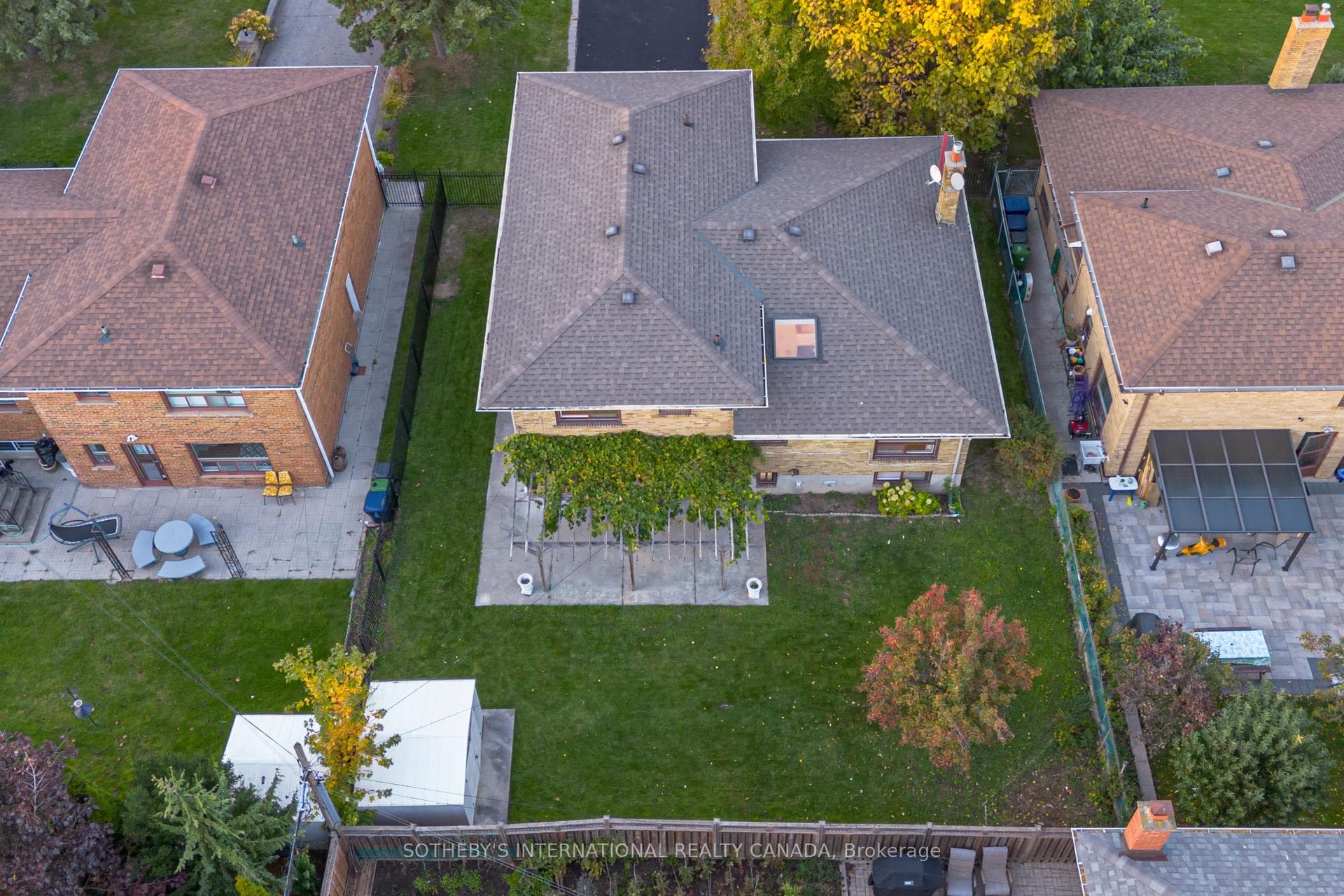 34 Euphrasia Drive, York / Weston, ON M6B 3V9 - Photo 1
