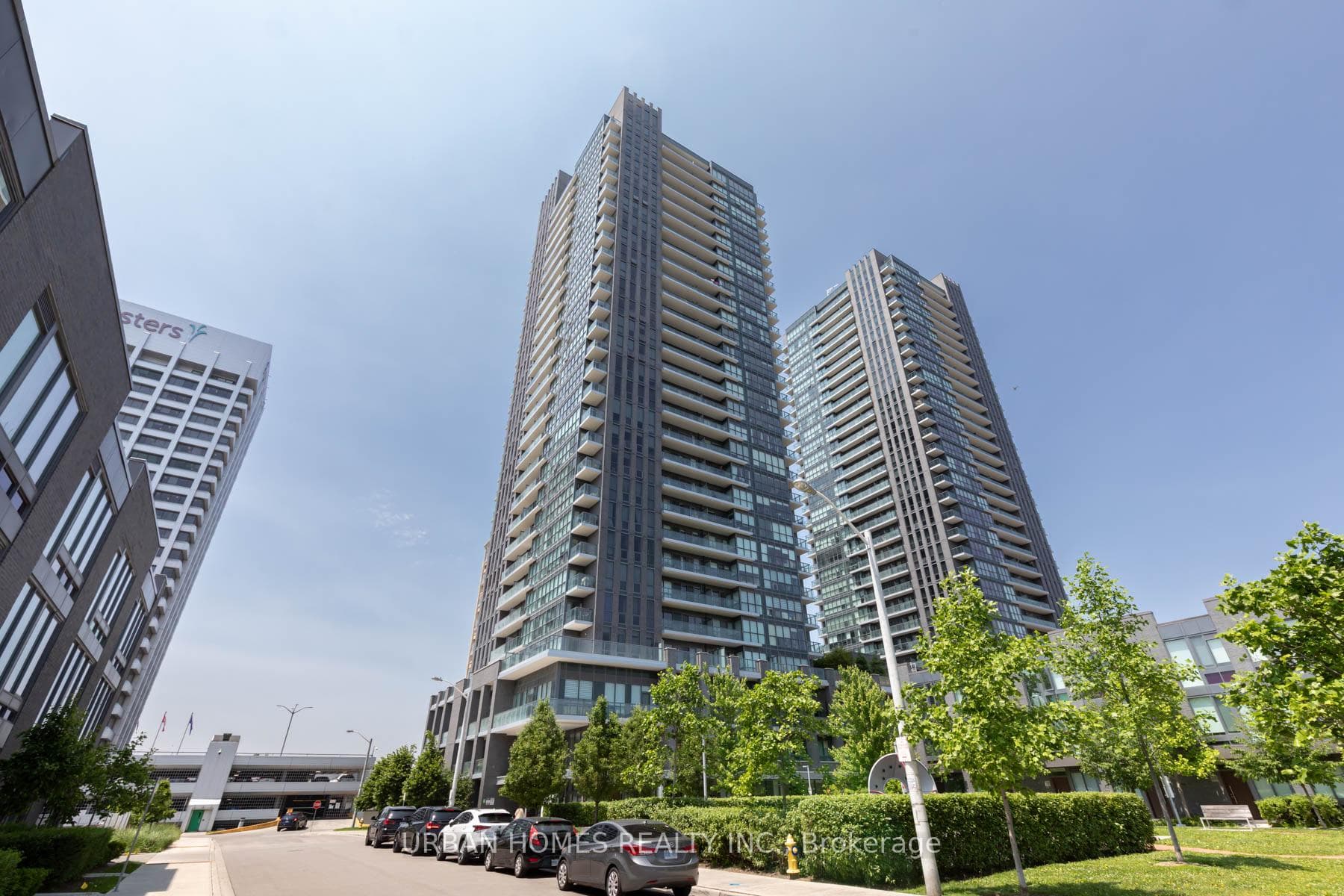 2 Sonic Way Unit 2711, Flemingdon Park / Don Mills, ON M3C 0P2 - Photo 1