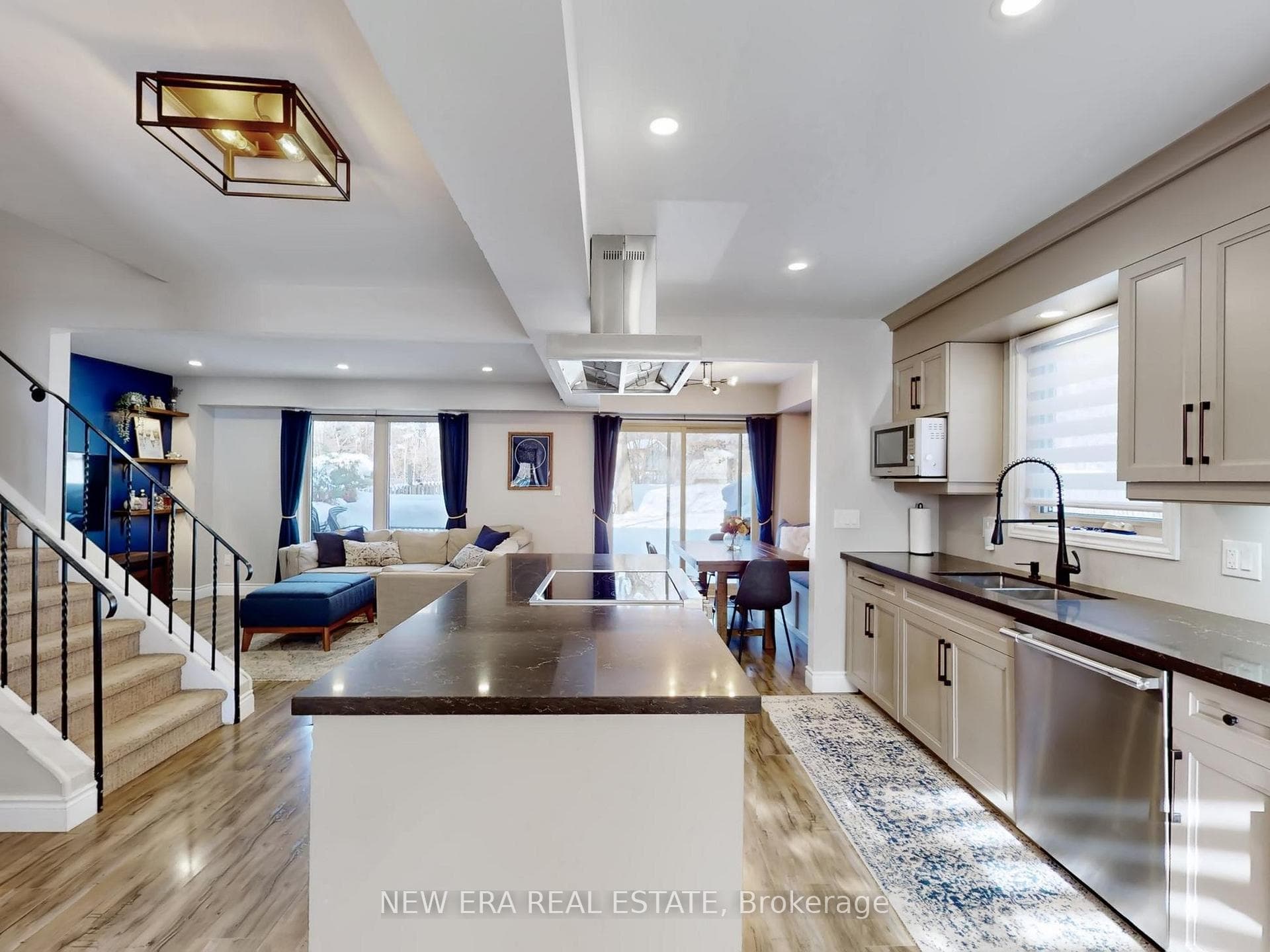 7189 Joliette Crescent, Mississauga, ON L5N 1Z2 - Photo 1