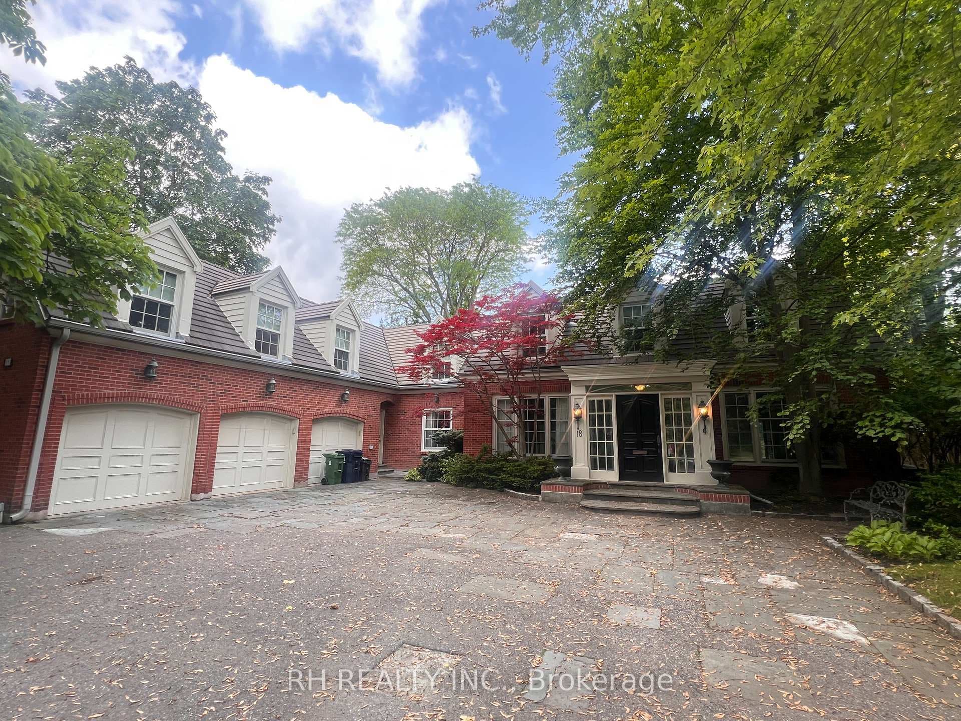 18 Old Colony Road, Bridle Path / York Mills / Hoggs Hollow, ON M2L 2J8 - Photo 1