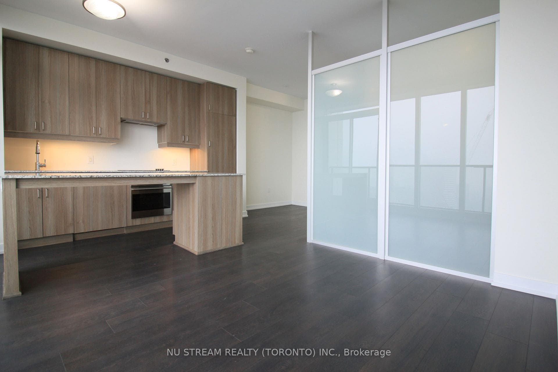 426 University Avenue Unit 4210, Toronto C01