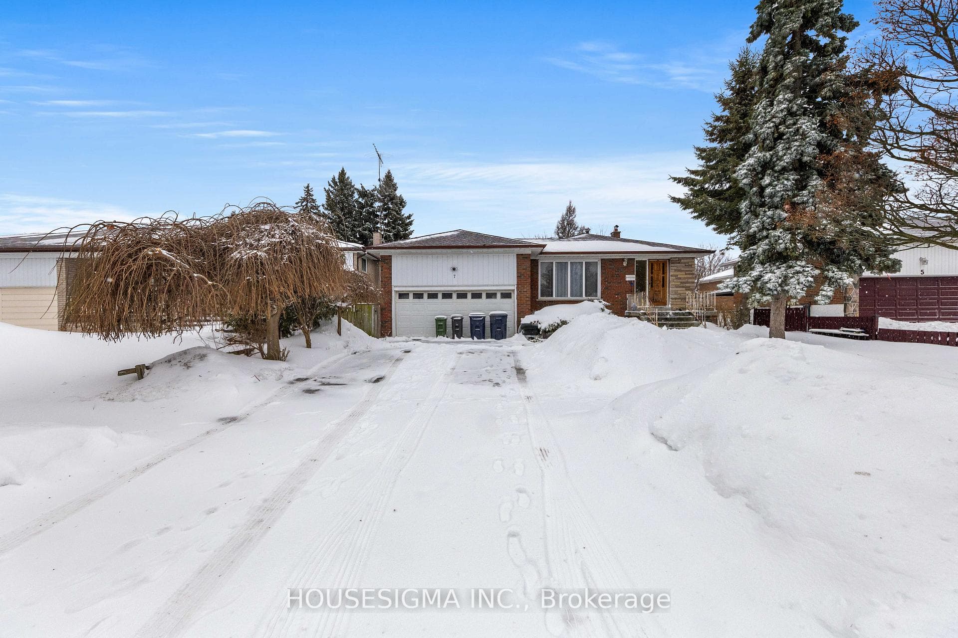 7 Briarbluff Avenue, Rouge / Port Union / Malvern, ON M1E 3H2 - Photo 1