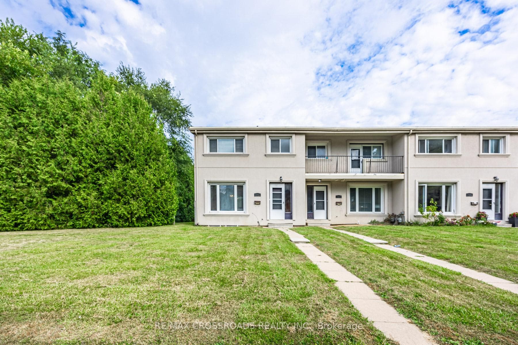 1068 Lawrence Avenue, Don Mills / Parkwoods / Victoria Village, ON M3C 1R6 - Photo 1