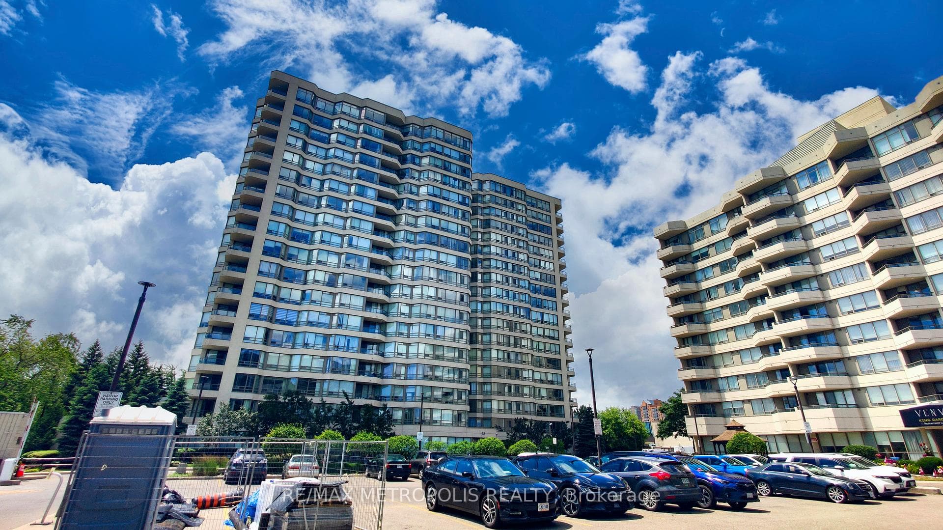 75 King Street Unit 1512, Mississauga, ON L5A 4G5 - Photo 1