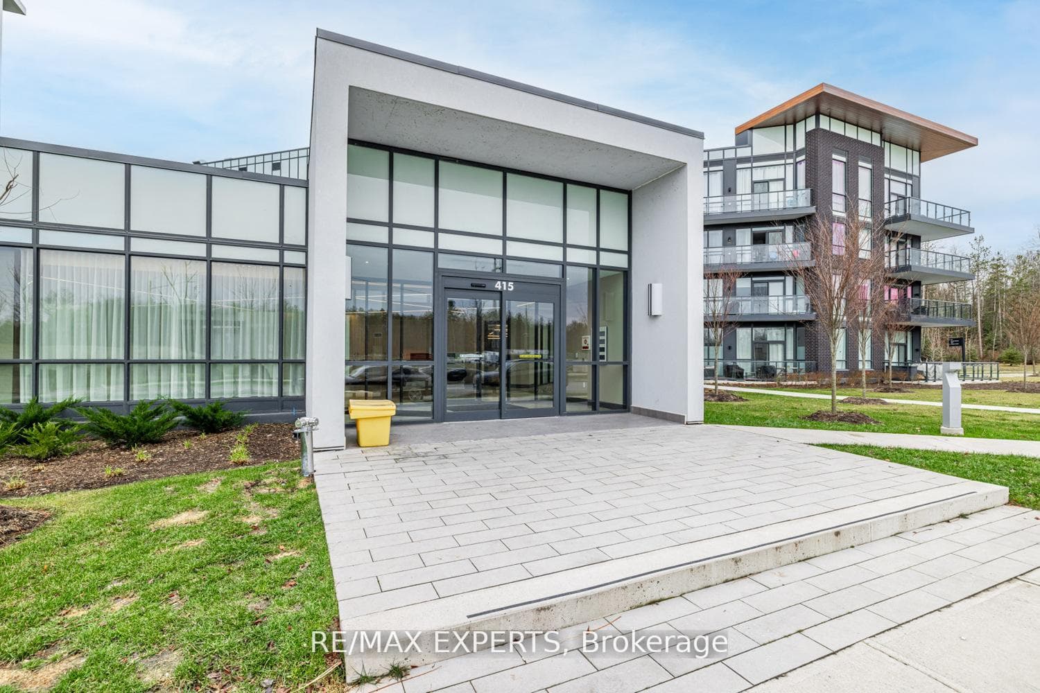 415 Sea Ray Avenue Unit 105, Innisfil, ON L9S 0R5 - Photo 1
