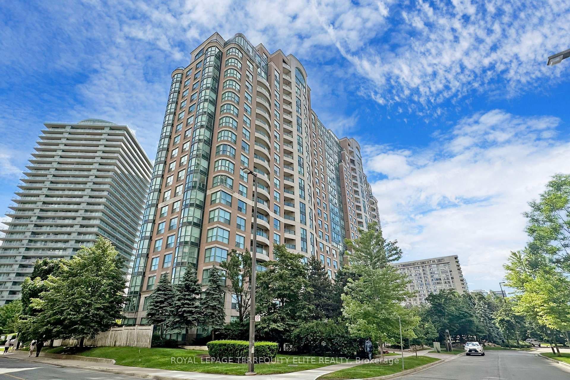 23 Lorraine Drive Unit 1912, Thornhill / Willowdale, ON M2N 6Z6 - Photo 1