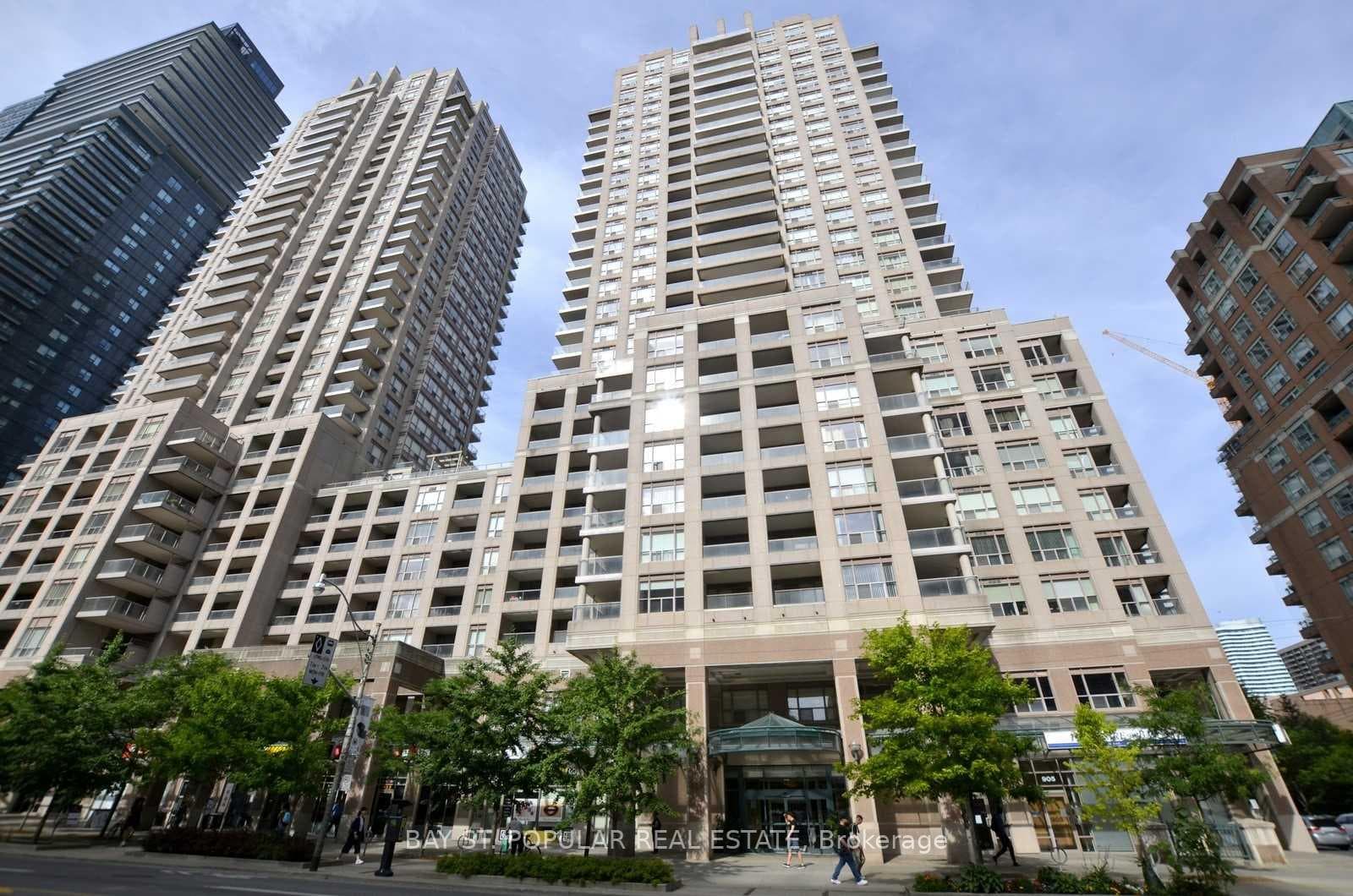 909 Bay Street Unit 1707, Downtown Toronto / Waterfront, ON M5S 3G2 - Photo 1