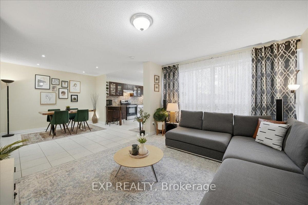 1055 Dundas Street Unit 167, Mississauga, ON L4Y 3X6 - Photo 1
