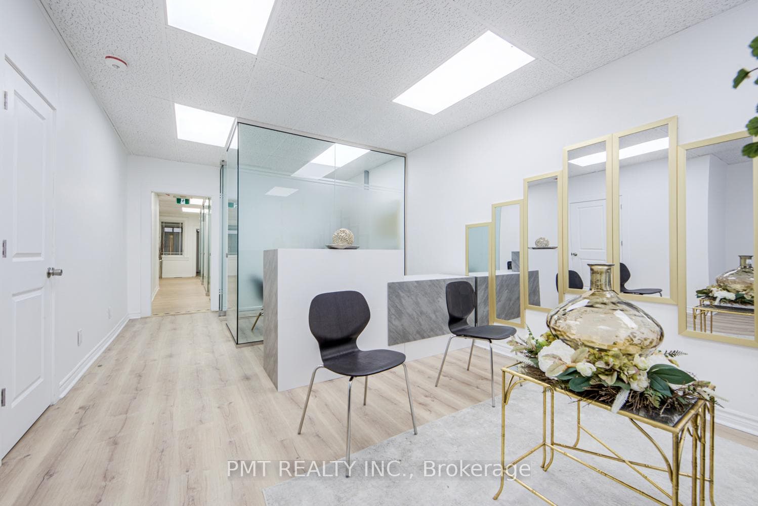 1092 Bathurst Street, Annex / Yorkville / Summerhill, ON M5R 3G9 - Photo 1