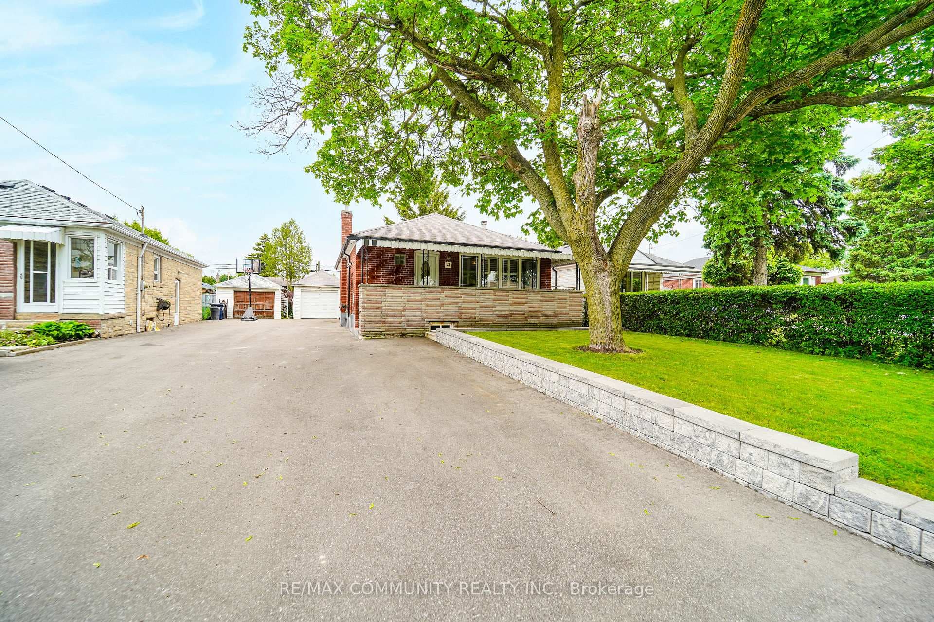 21 Miramar Crescent Unit Lower, Scarborough (West Hill / Highland Creek), ON M1J 1R3 - Photo 1