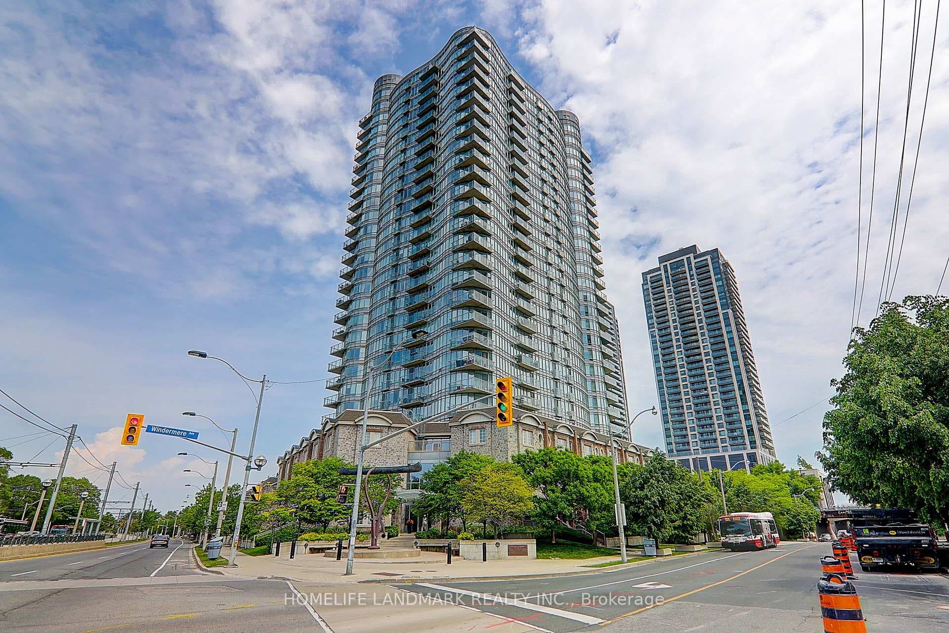 15 Windermere Avenue Unit 1811, High Park / Junction / Roncesvalles, ON M6S 5A2 - Photo 1