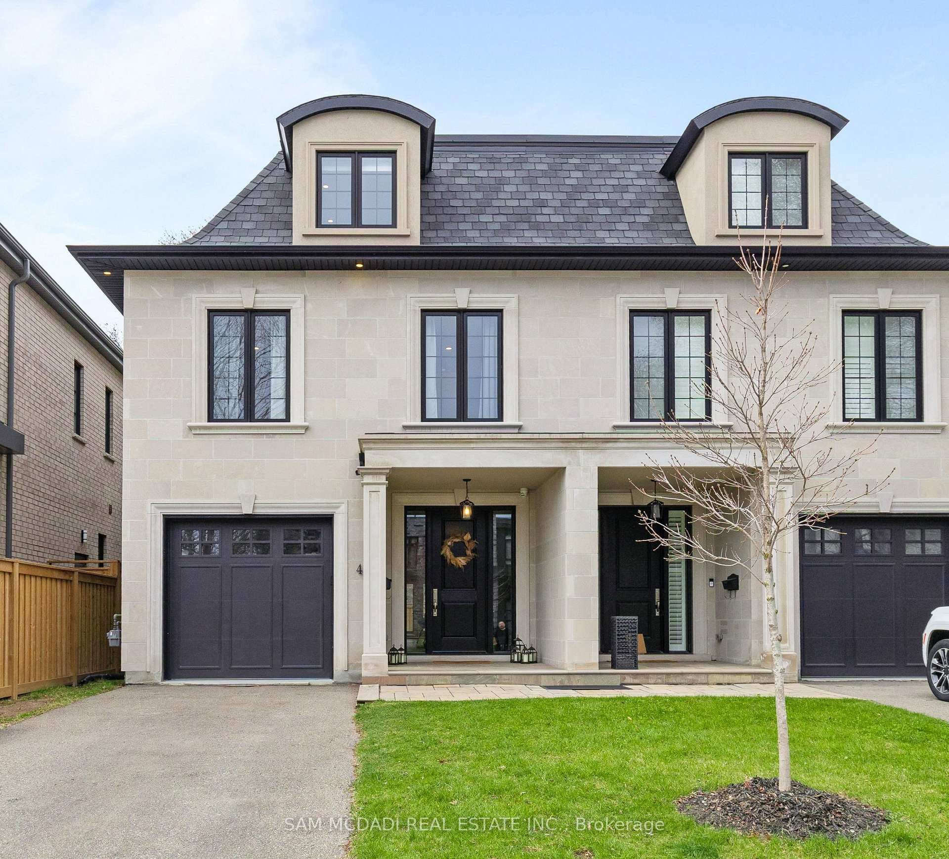 4 Iroquois Avenue, Mississauga, ON L5G 1M6 - Photo 1