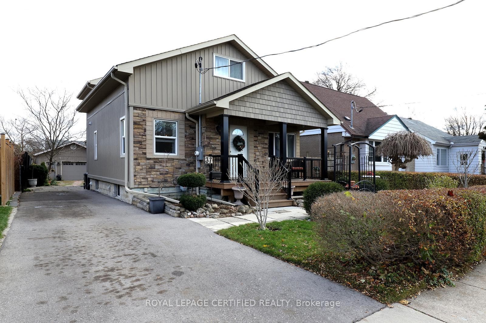 37 Jessie St