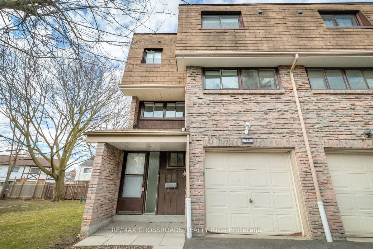 1958 Rosefield Road Unit #38, Pickering, ON L1V 3A9 - Photo 1