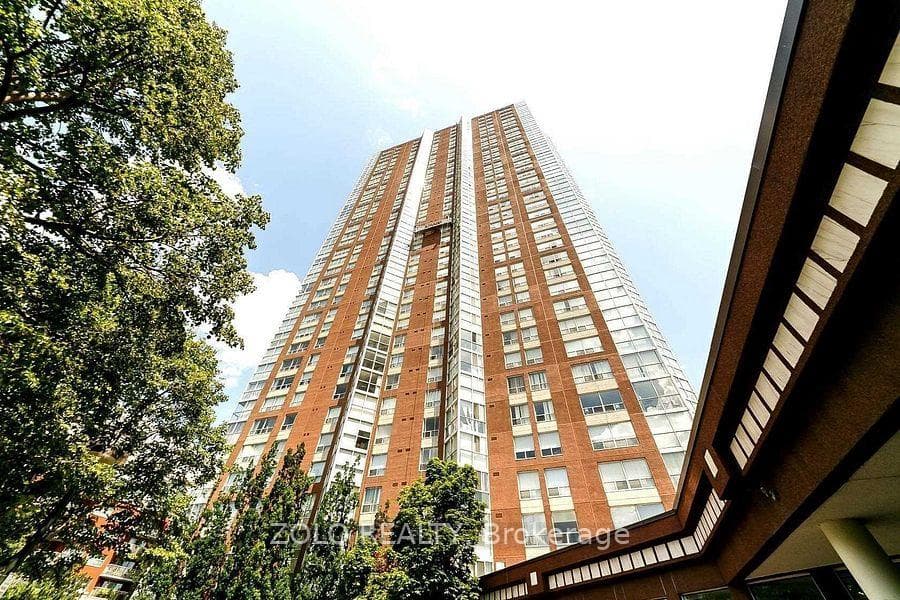 7 Concorde Place Unit 3601, Don Mills / Parkwoods / Victoria Village, ON M3C 3N4 - Photo 1