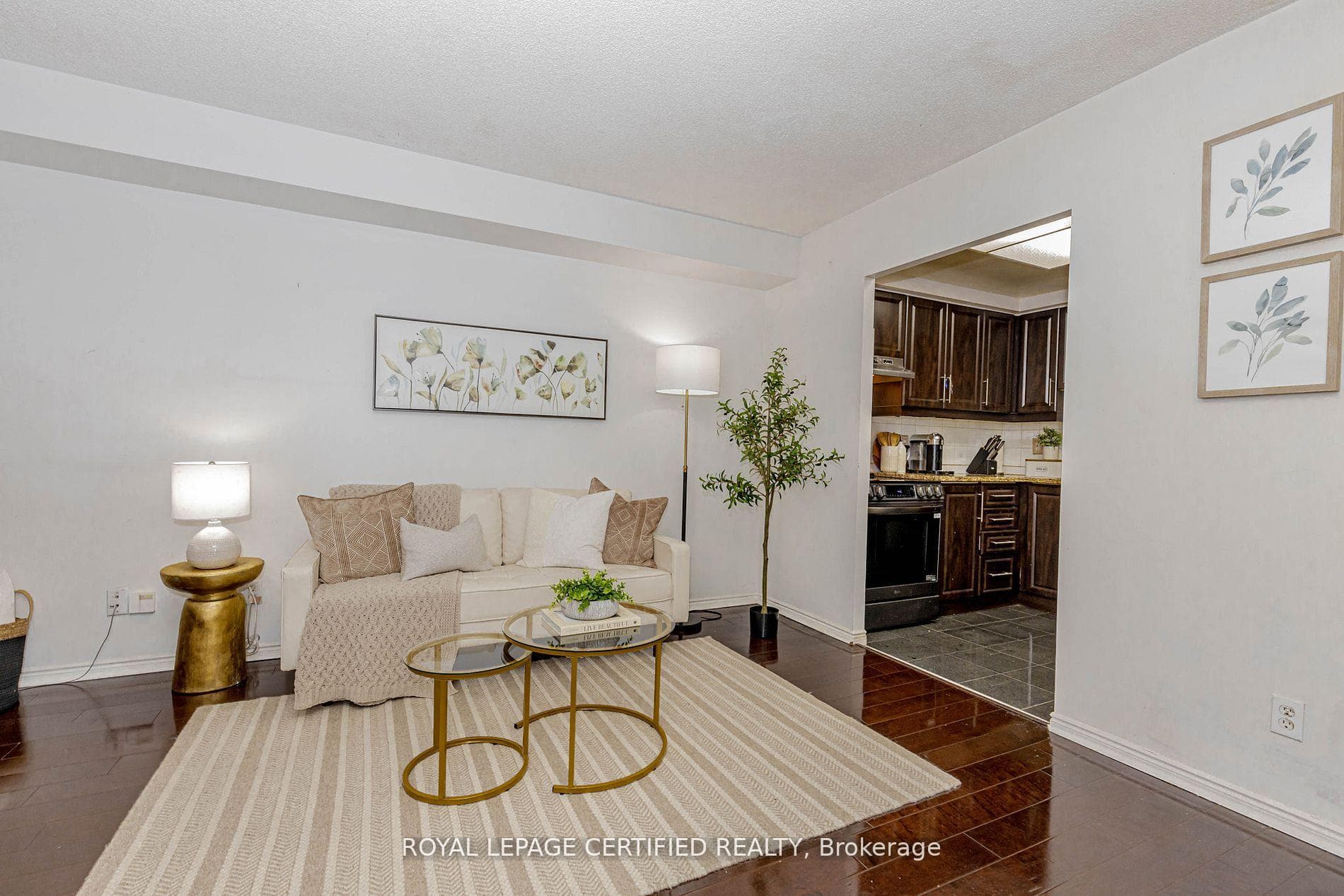 135 Hillcrest Avenue Unit 313, Mississauga, ON L5B 4B1 - Photo 1