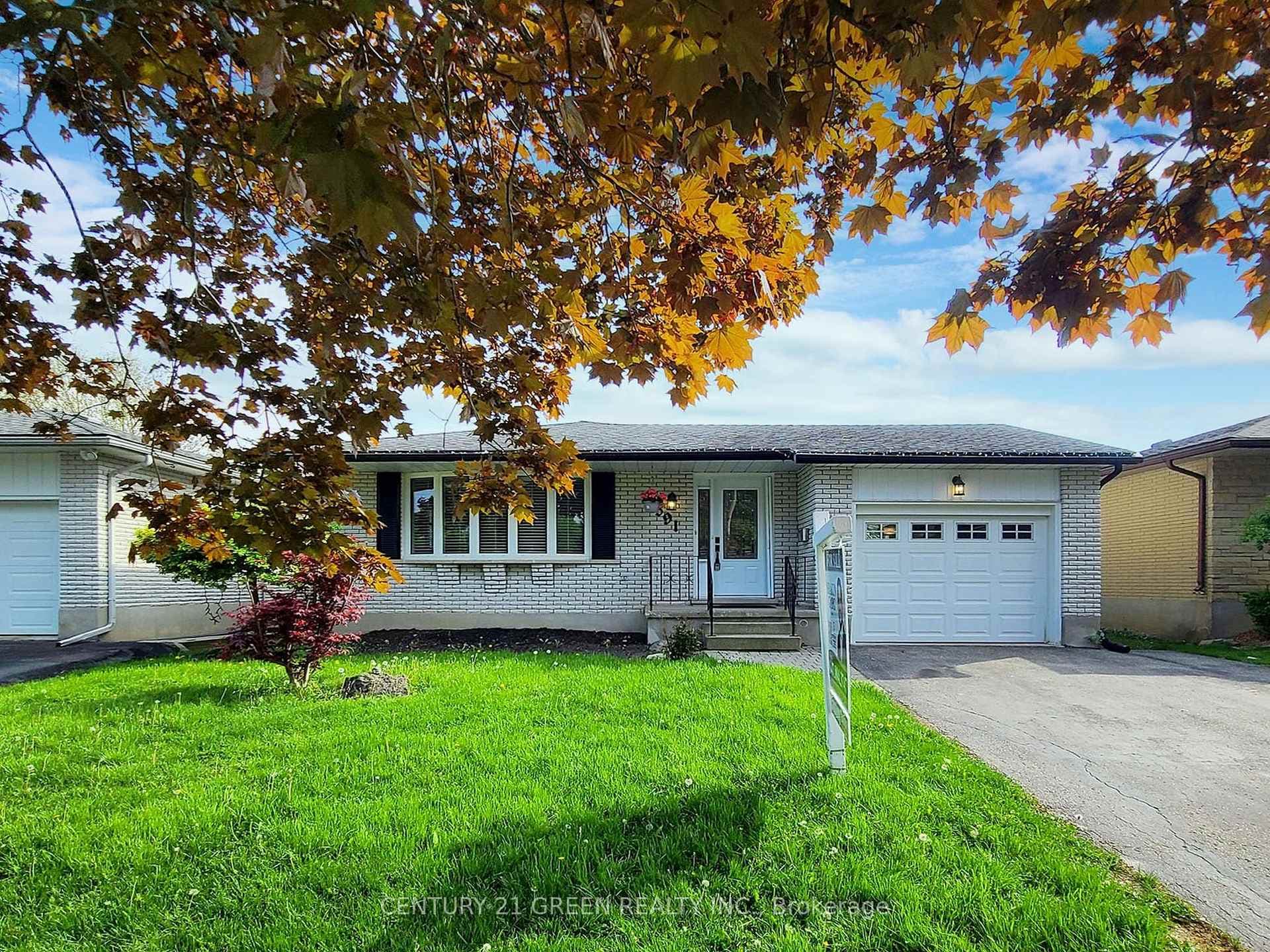591 Dogwood Lane, Waterloo, ON N2L 4Y1 - Photo 1