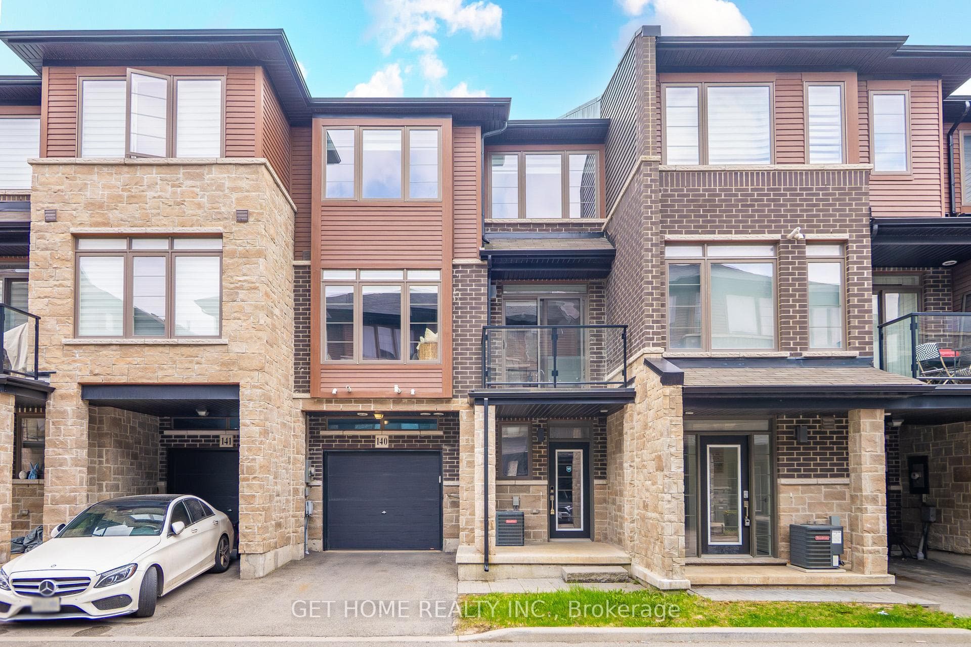 30 Times Square Boulevard Unit 140, Hamilton