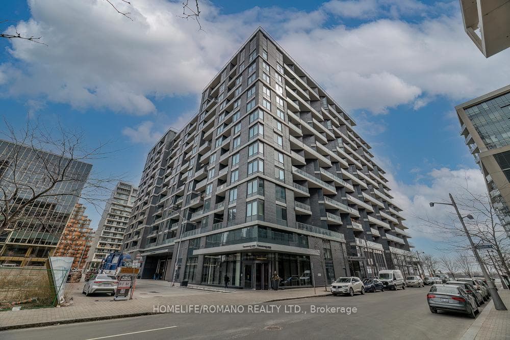 1 Edgewater Drive Unit 823, Regent Park / Cabbagetown / St. James Town, ON M5A 0L1 - Photo 1