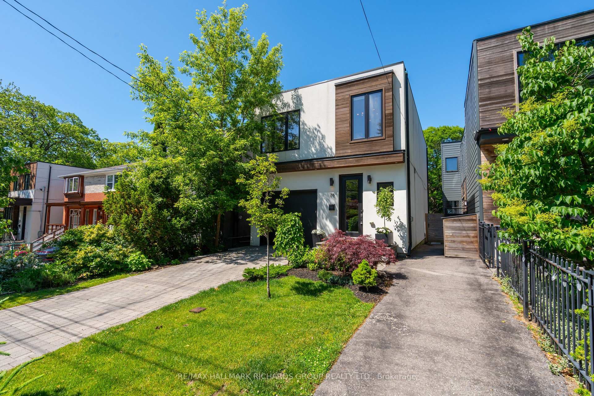78 Victoria Park Avenue, Birch Cliff / Cliffside