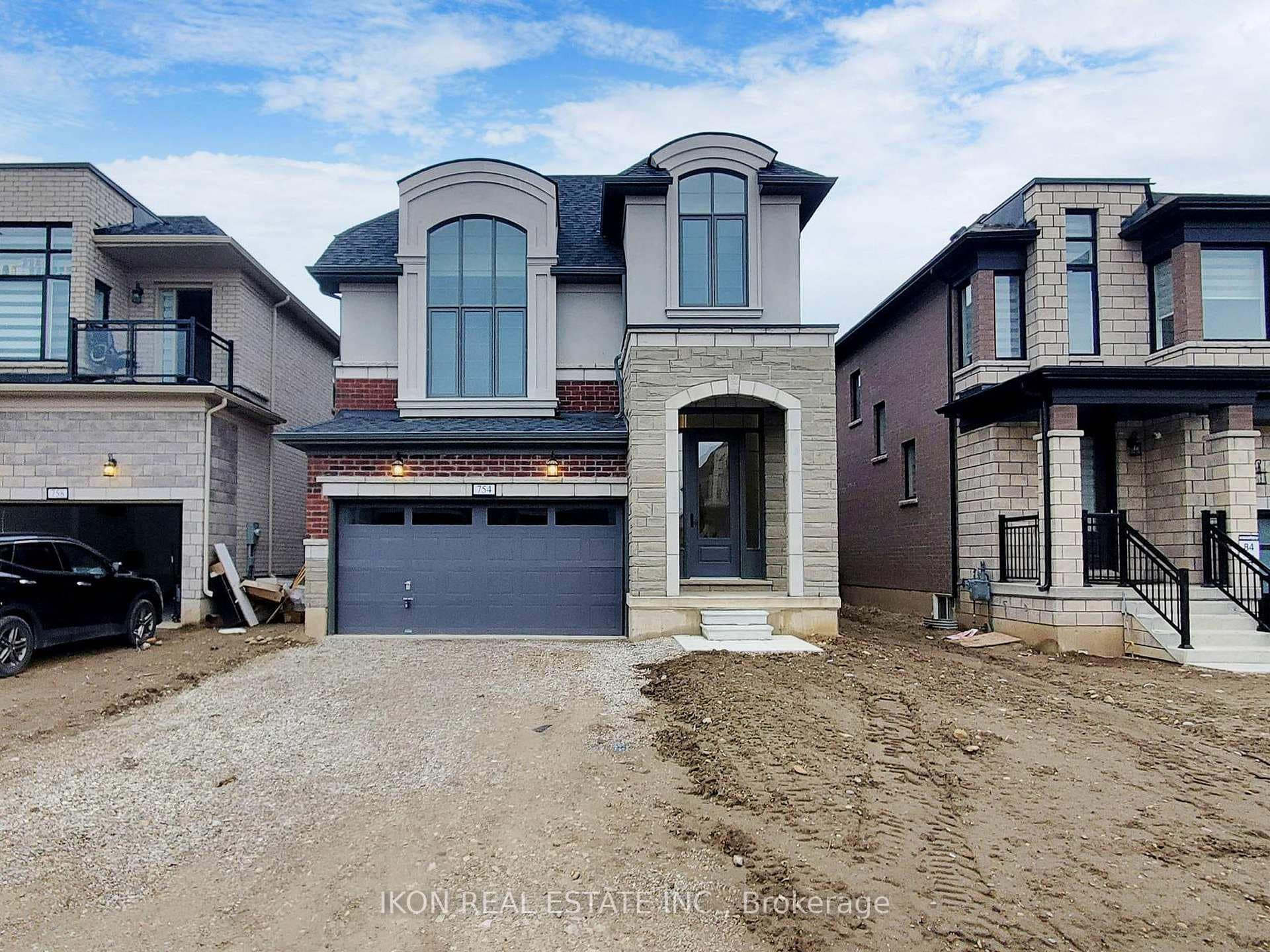 754 Sobeski Avenue, Woodstock
