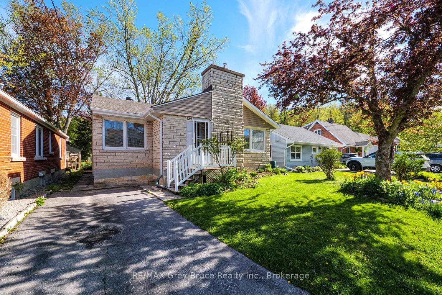 129 3rd A Street, Owen Sound, ON N4K 3J6 - Photo 1