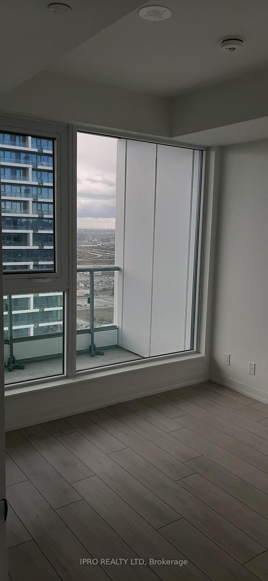 898 Portage Parkway Unit #4708, Vaughan