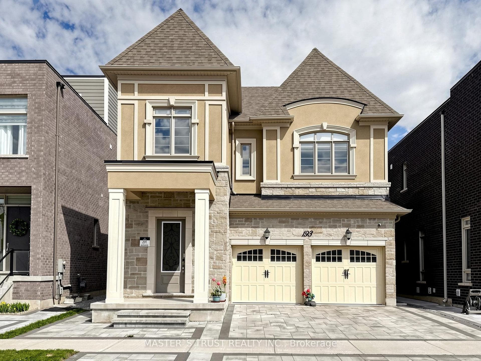 193 Milky Way, Richmond Hill, ON L4C 5H3 - Photo 1