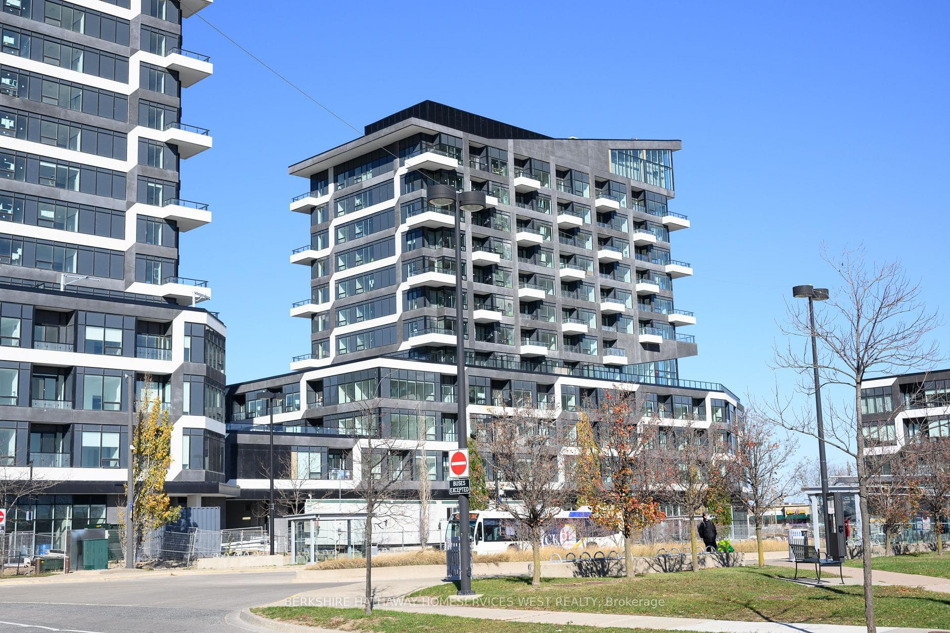 2485 Taunton Road Unit 236, Oakville