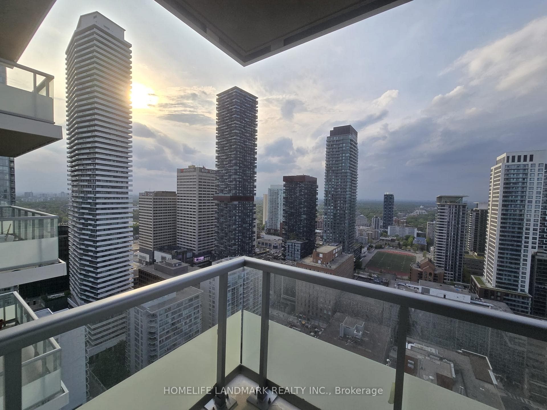 50 Dunfield Avenue Unit 3318, Leaside / Davisville, ON M4S 0E4 - Photo 1
