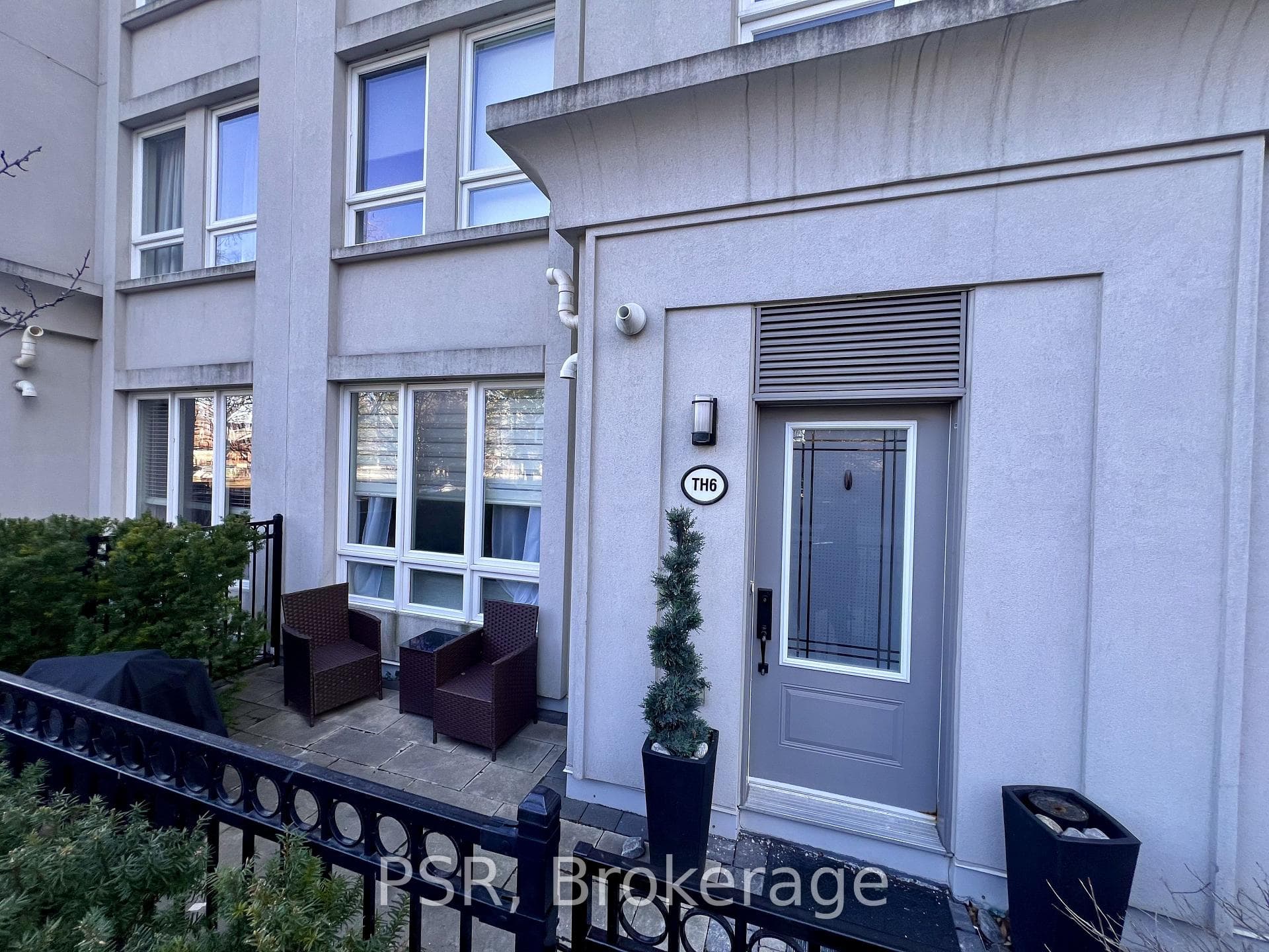 19 Anndale Drive Unit TH6, Willowdale / Newtonbrook, ON M2N 0H2 - Photo 1