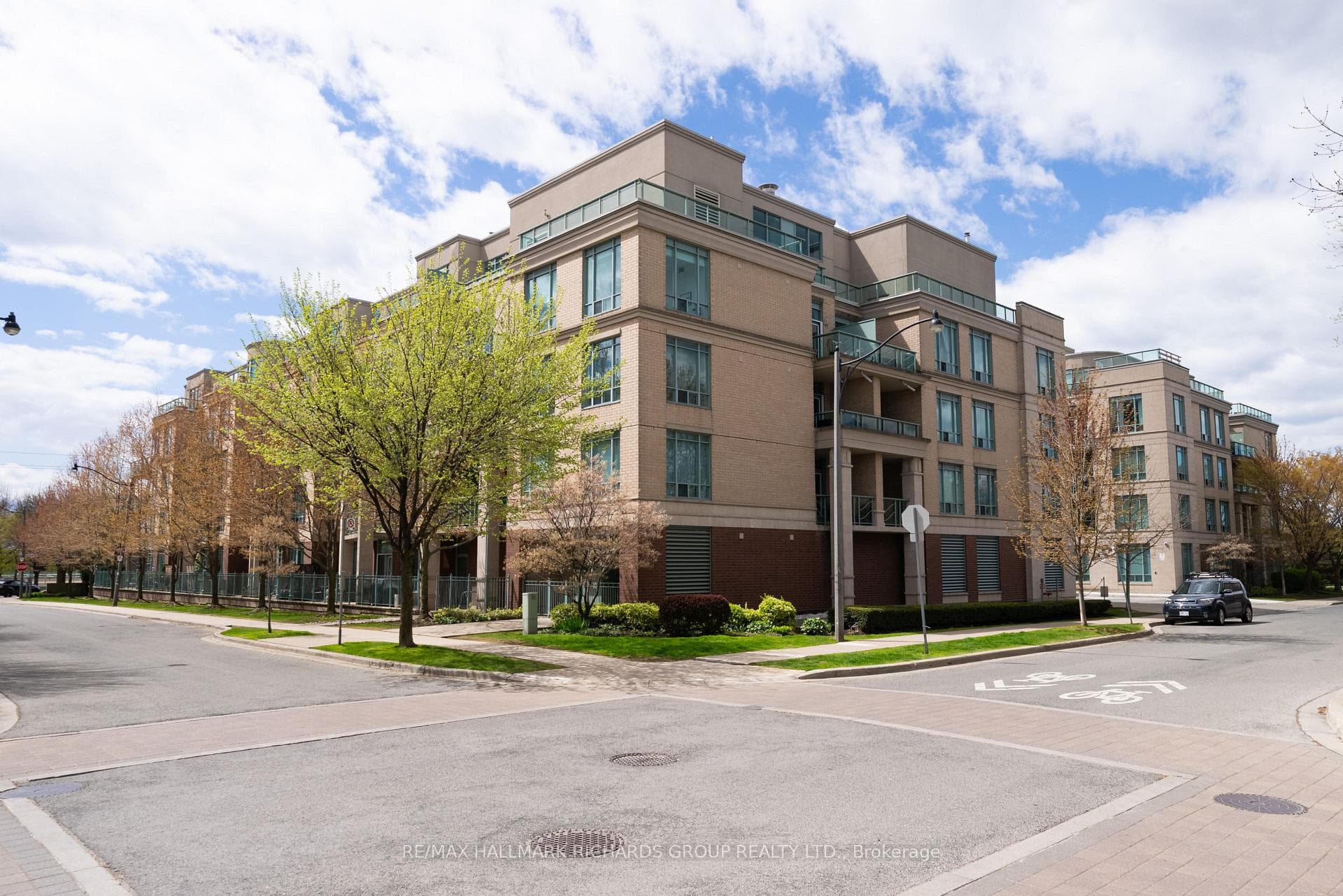 9 Boardwalk Drive Unit 405, Toronto E02
