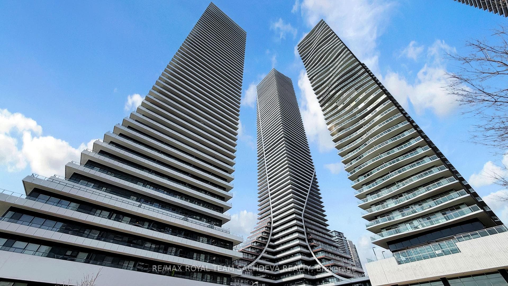 30 Shore Breeze Drive Unit 5810, Toronto W06