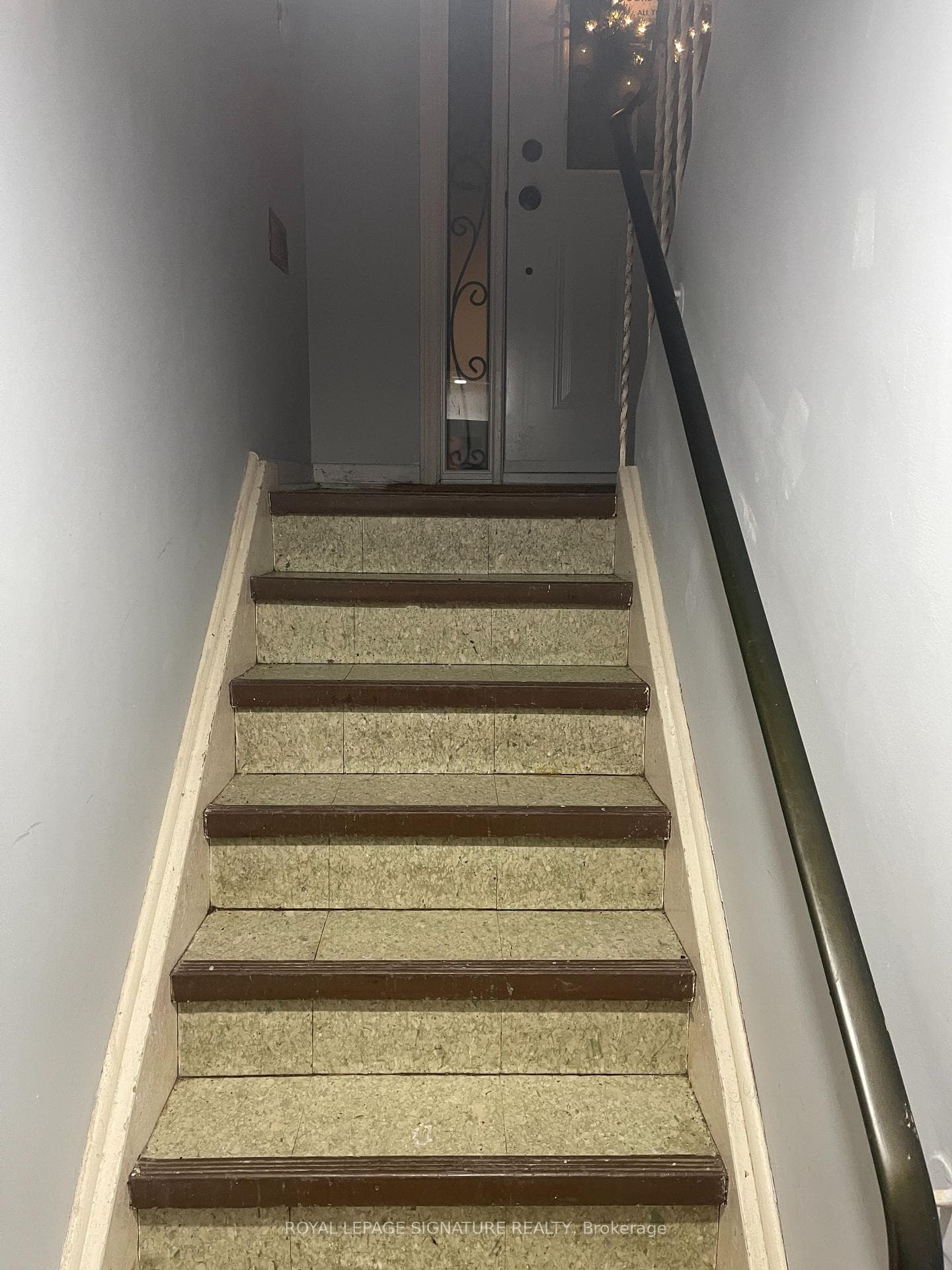 62 Iangrove Terrace Unit Basement Apt # 2, Scarborough Village / Eglinton East, ON M1W 2H2 - Photo 1