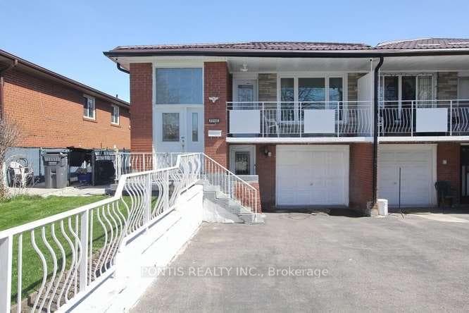 7292 Sills Road, Mississauga, ON L4T 2K1 - Photo 1