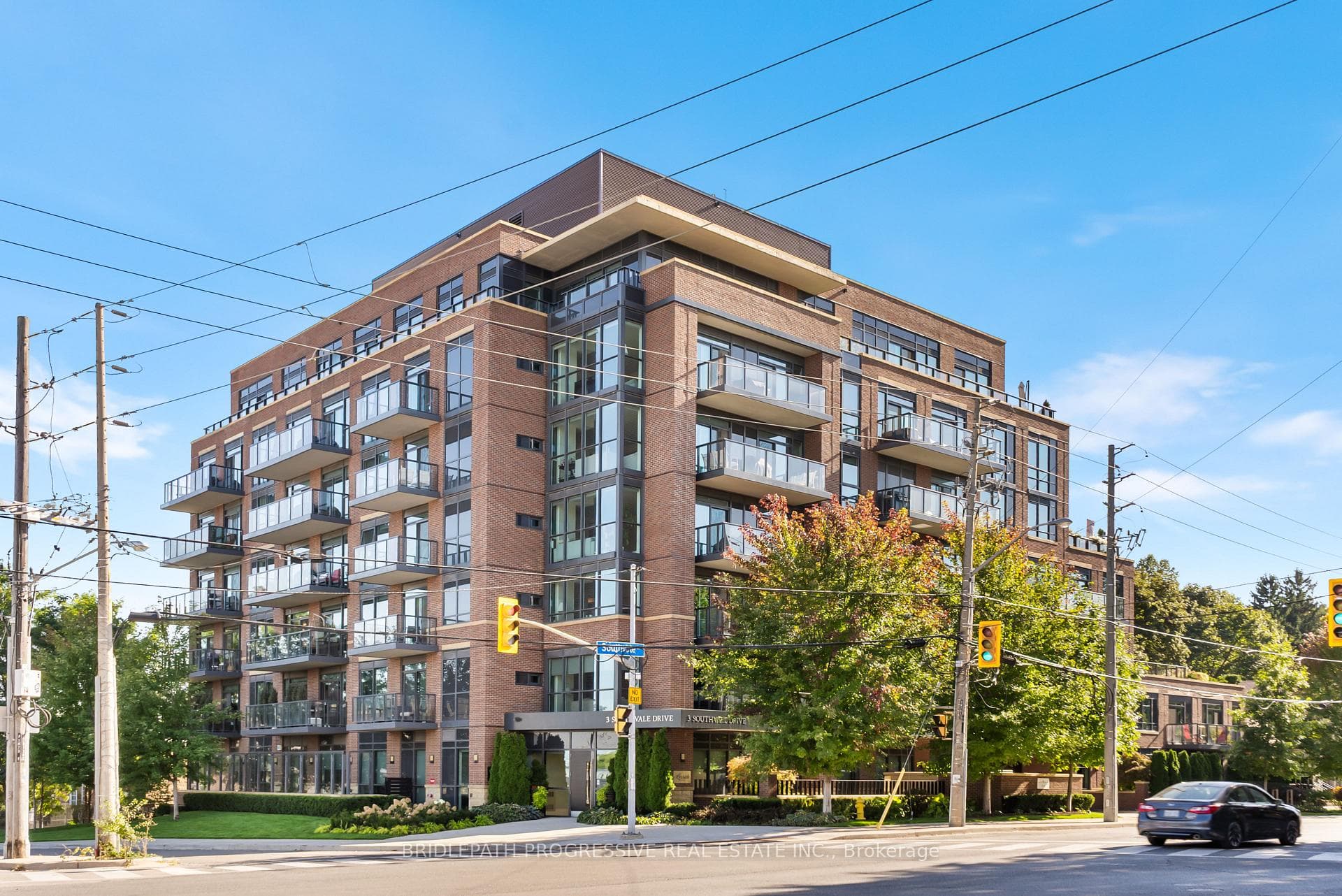 3 Southvale Drive Unit 303, Flemingdon Park / Don Mills, ON M4G 1G2 - Photo 1