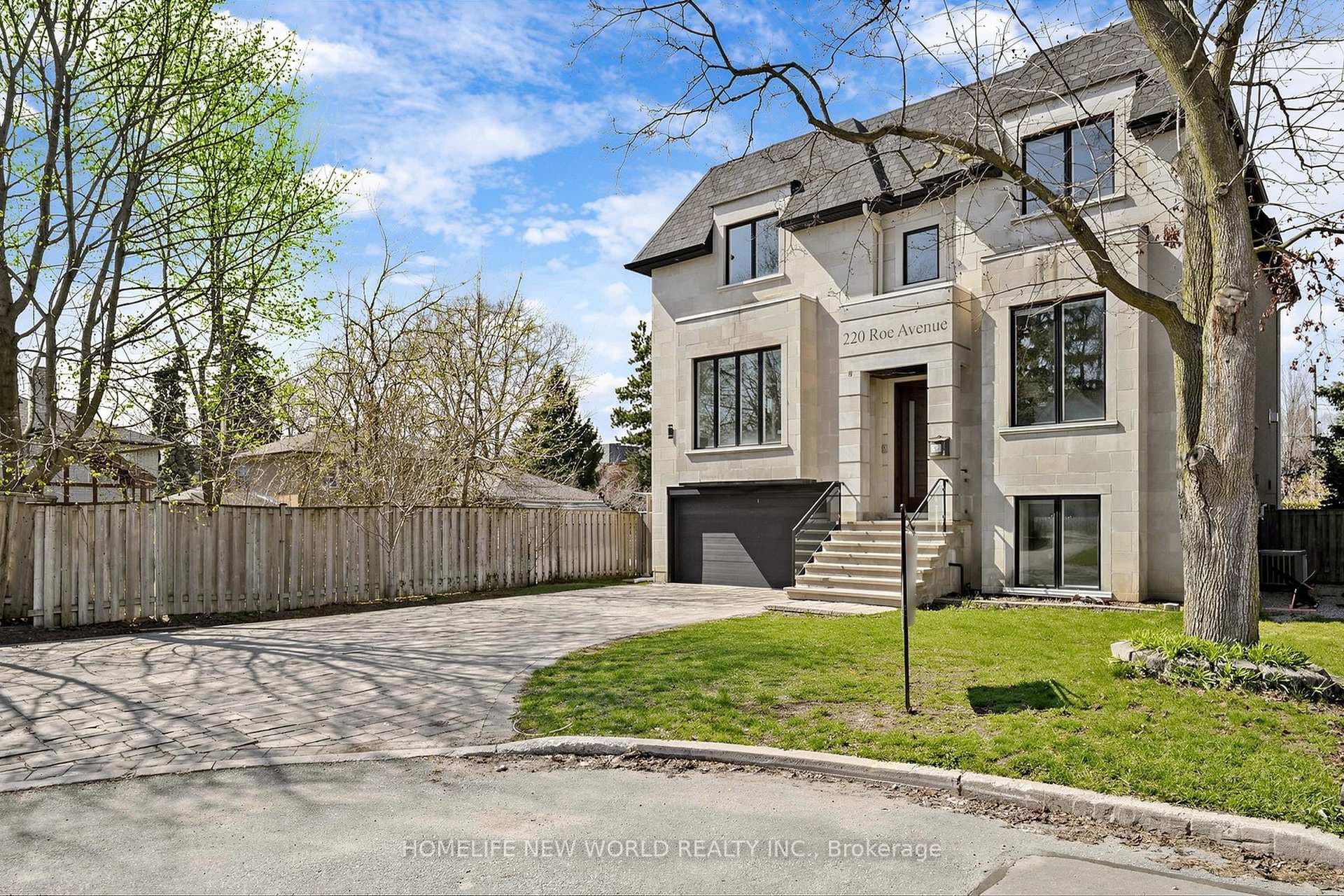 220 Roe Avenue, Lawrence Park / Bedford Park, ON M5M 2J4 - Photo 1