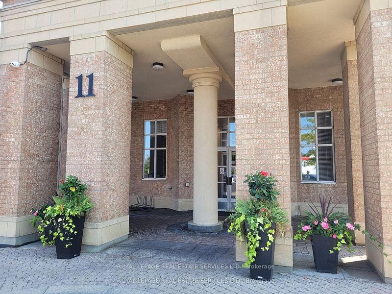 11 Thorncliffe Pk Drive Unit 607, Flemingdon Park / Don Mills, ON M4H 1P3 - Photo 1