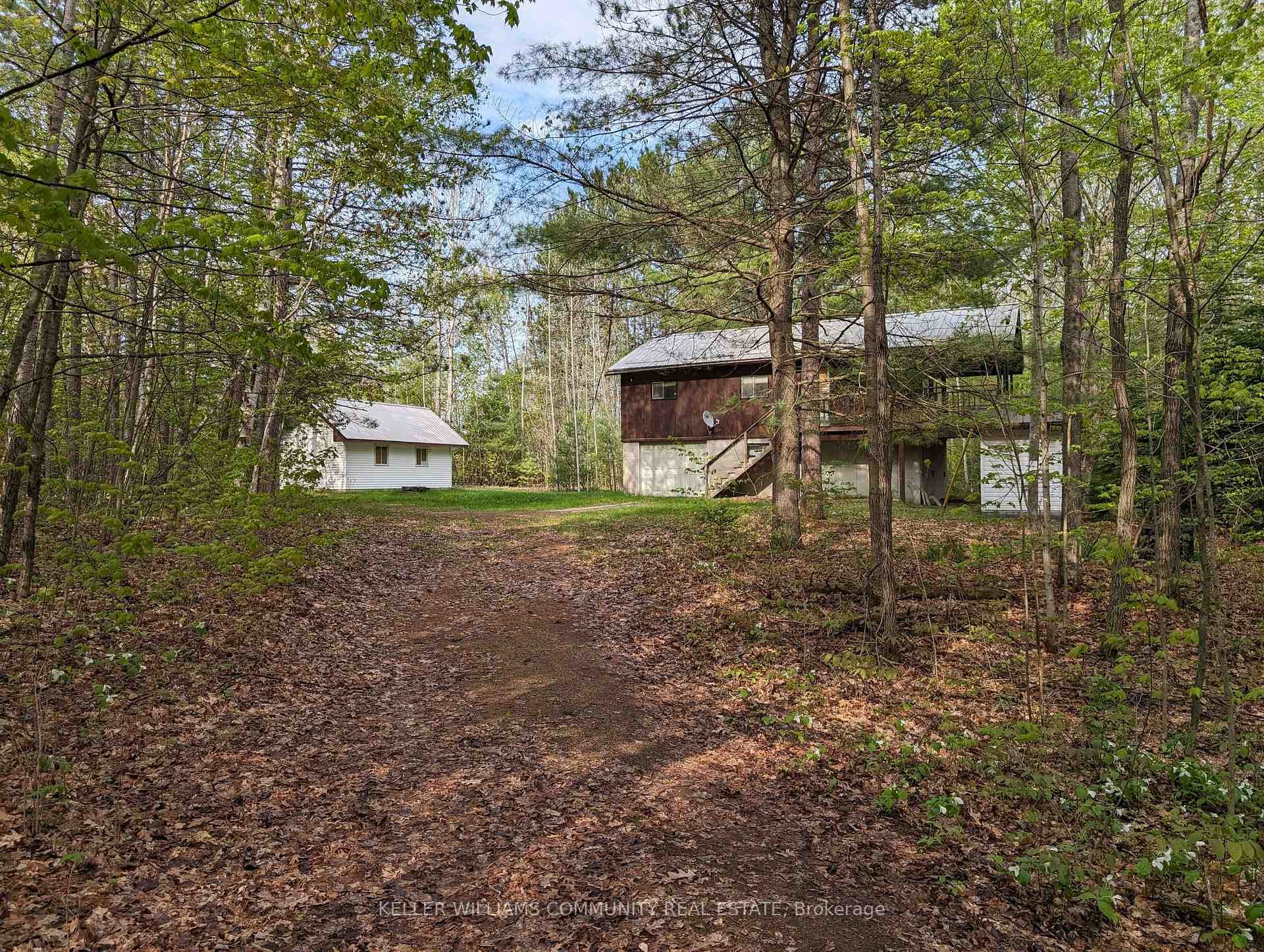 1006 Martines Trail, Minden Hills