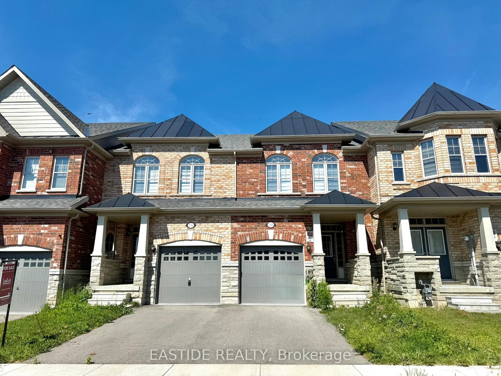 118 Finegan Circle, Brampton, ON L7A 4Z9 - Photo 1