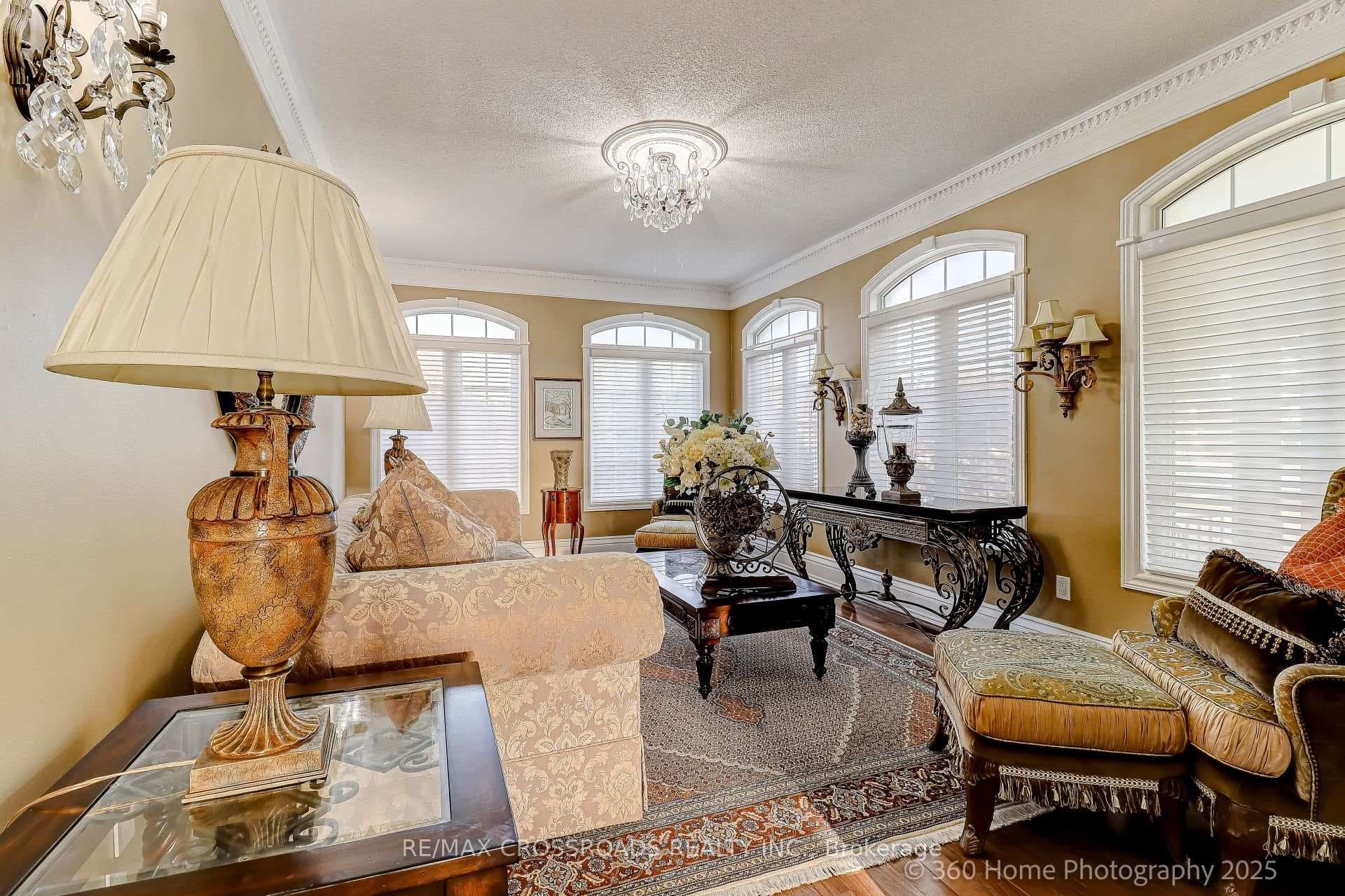 2 Mumberson Court, Markham, ON L6C 1Y4 - Photo 1