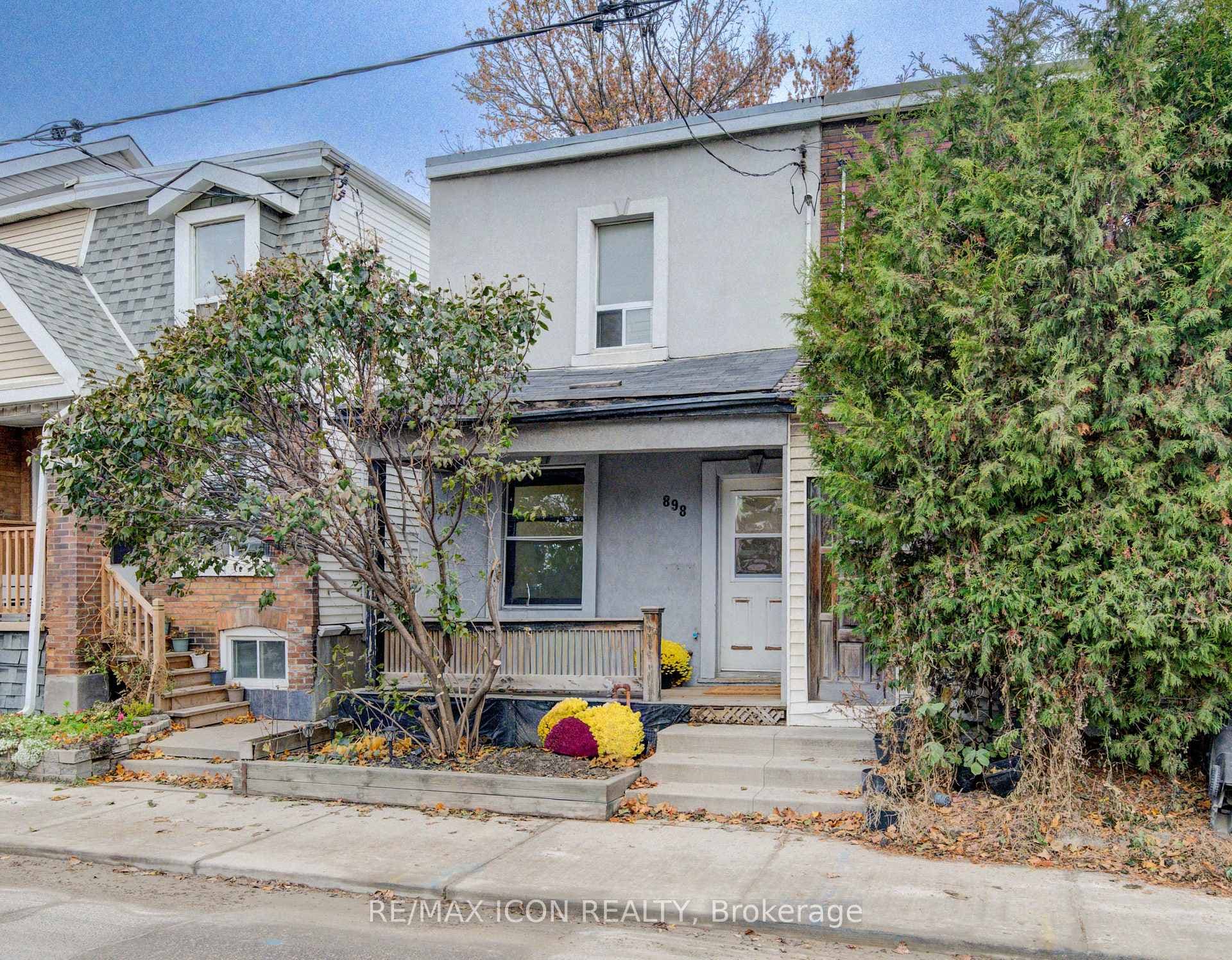 898 Eastern Avenue, Riverdale / Leslieville, ON M4L 1A4 - Photo 1