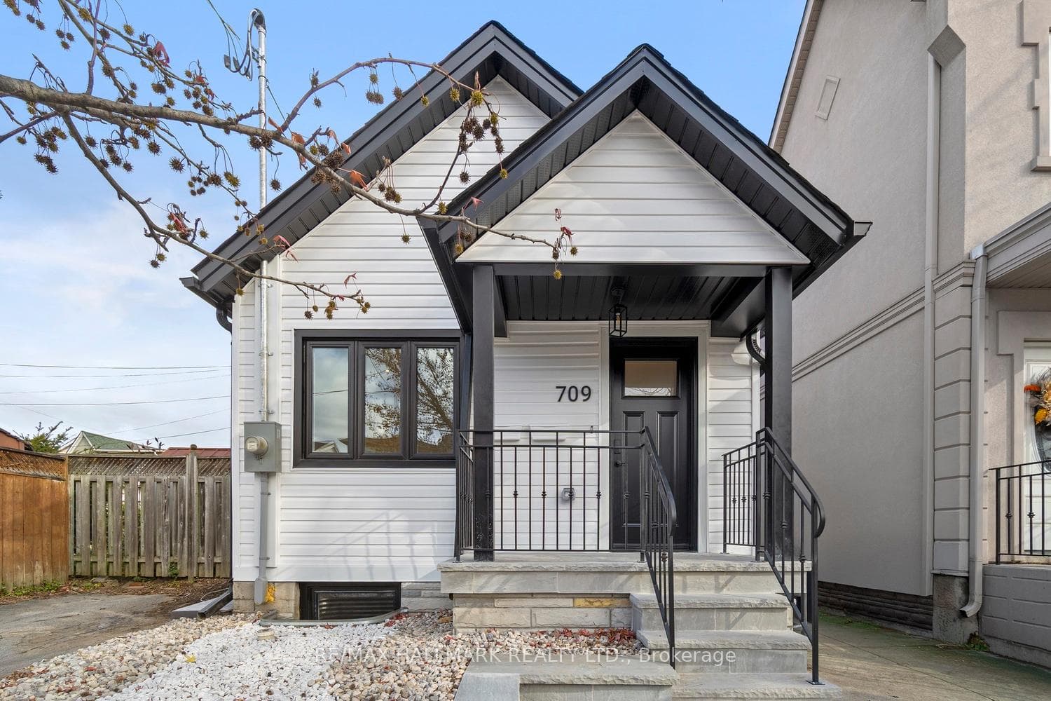 709 Willard Avenue Unit Lower, Bloor West Village / Swansea, ON M6S 3S7 - Photo 1