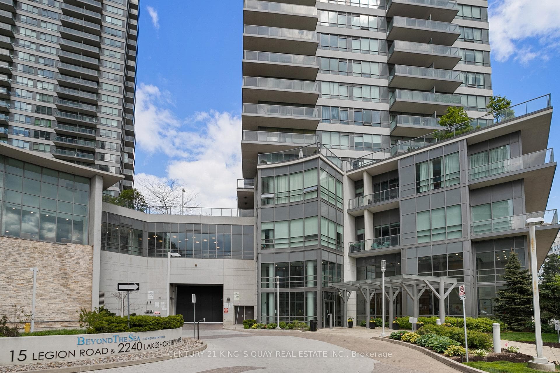 2240 Lake Shore Boulevard Unit 2904, Liberty Village / Parkdale / South Parkdale, ON M8V 0A9 - Photo 1