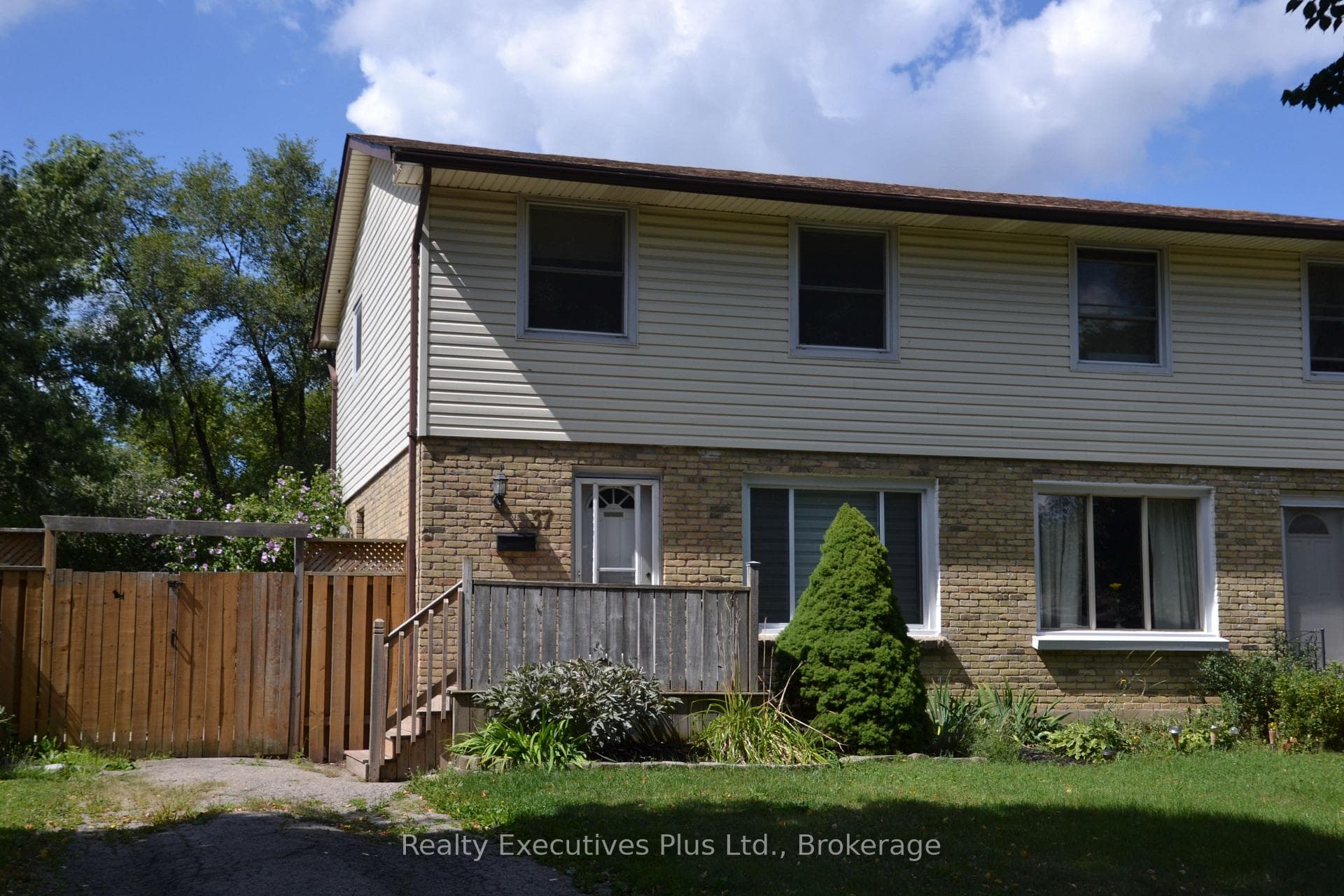 37 Kintail Crescent, London South, ON N6E 1J4 - Photo 1