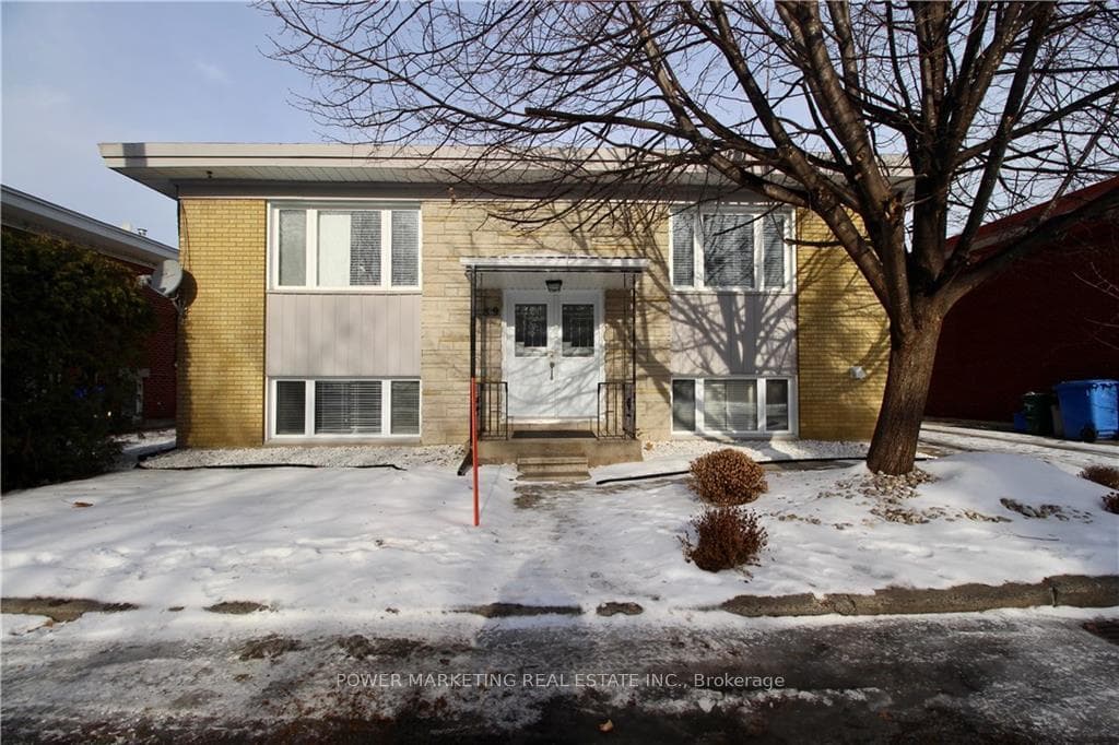 89 CARILLON Street Unit A, Vanier and Kingsview Park, ON K1L 5Y6 - Photo 1